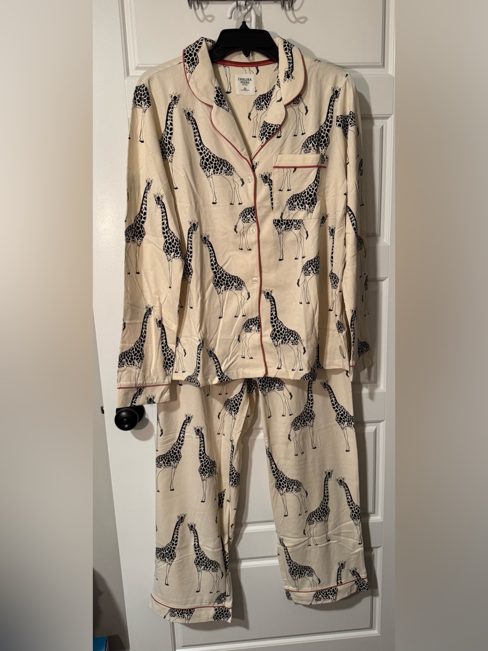 NWT Chelsea Peers 100% Organic Cotton Giraffe Pajama Set, Off White, Size Large